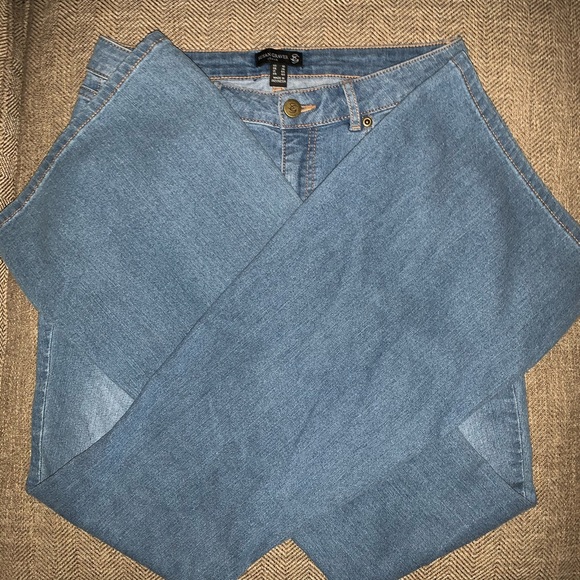 EUC Susan Graver Flare Jeans Size 6. - Picture 2 of 7